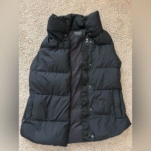 Athlete puffer vest